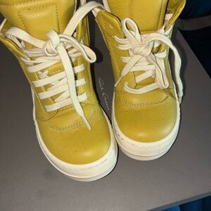 Vibrant Yellow Kids High-Top Sneakers